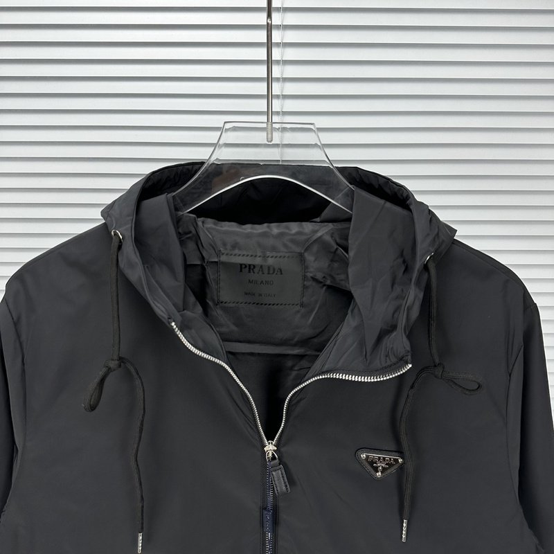Ветровка Prada Solid Color With Logo "Black" фото № 6