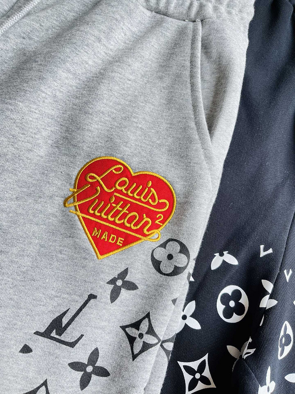 Шорты Louis Vuitton Heart Emblem "Gray" фото № 3