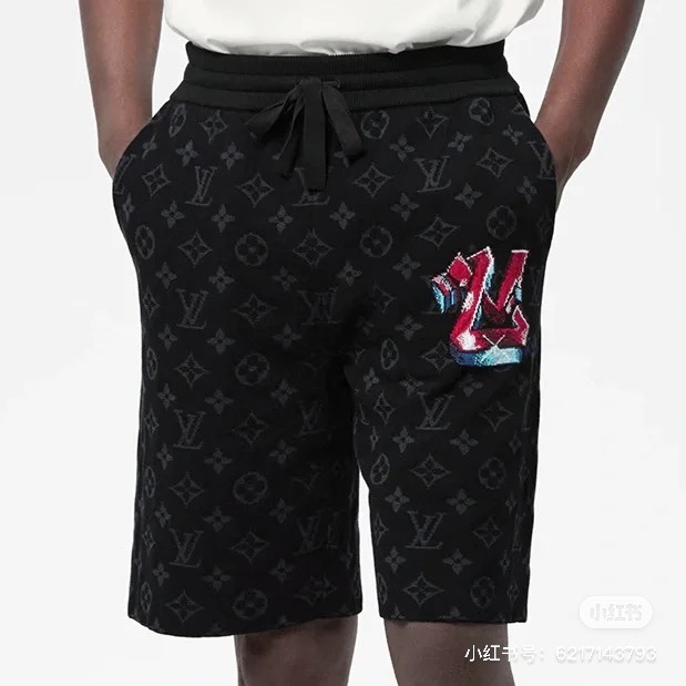 Шорты Louis Vuitton In The Style Of Graffiti "Black/Gray" фото № 9