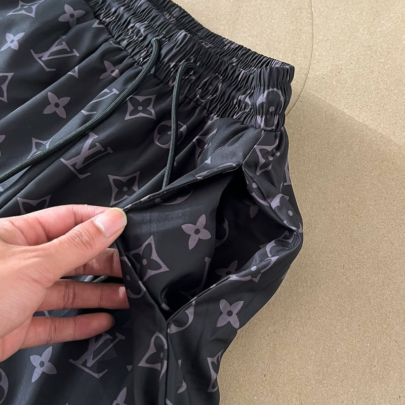 Шорты Louis Vuitton Small Emblems "Black" фото № 7