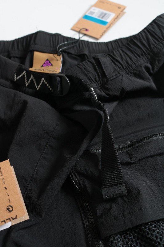 Шорты Nike ACG Cargo Short "Black" фото № 4