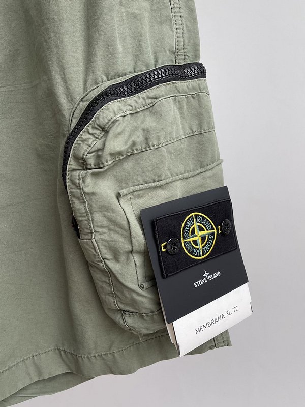 Шорты Stone Island With A Chevron Patch "Green/Gray" фото № 5