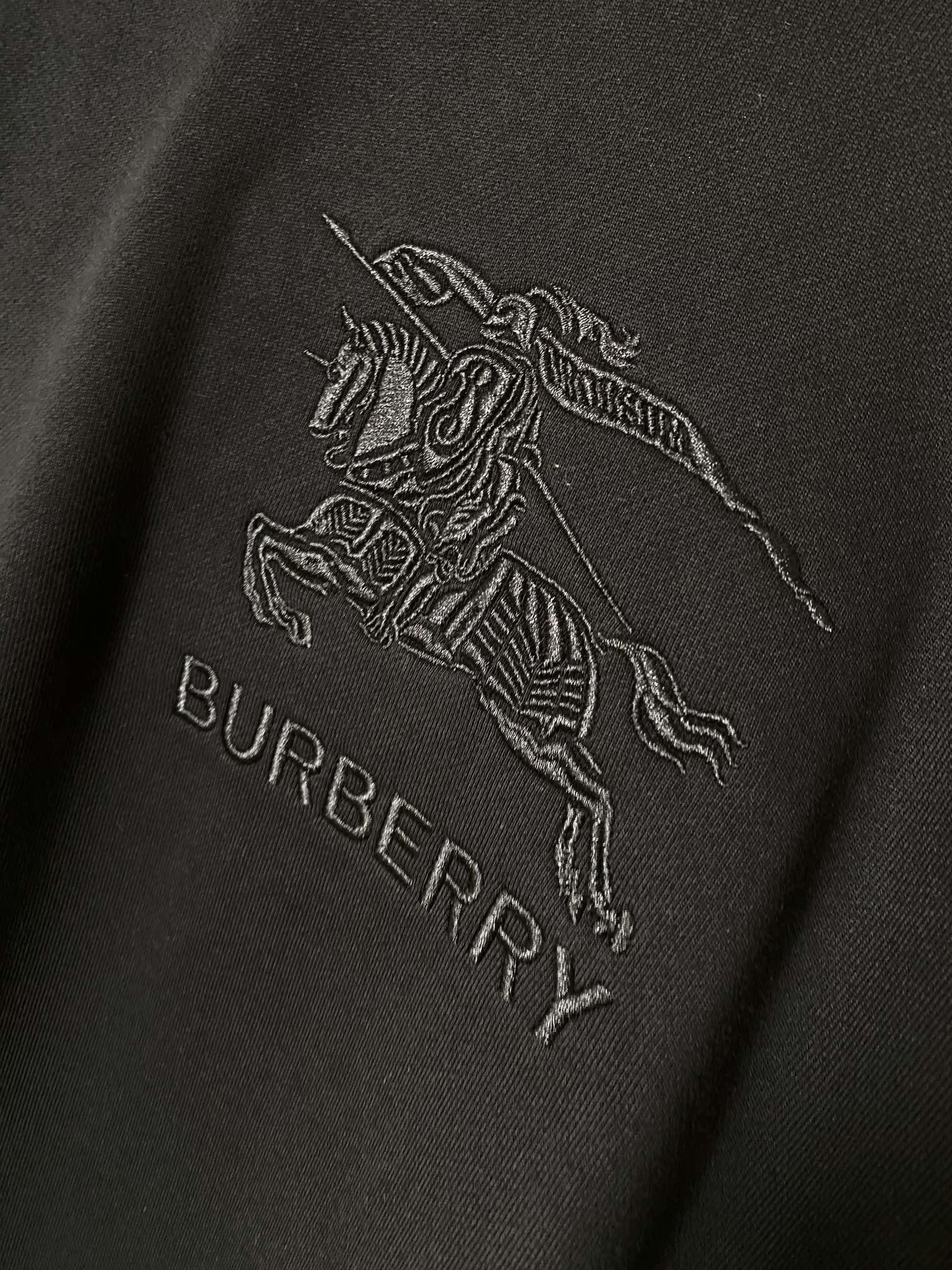 Худи Burberry Frontside Logo Warior On The Horse "Black" фото № 6