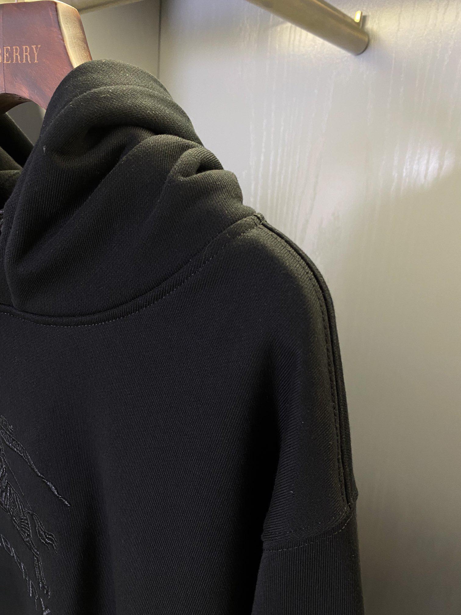 Худи Burberry Frontside Logo Warior On The Horse "Black" фото № 5