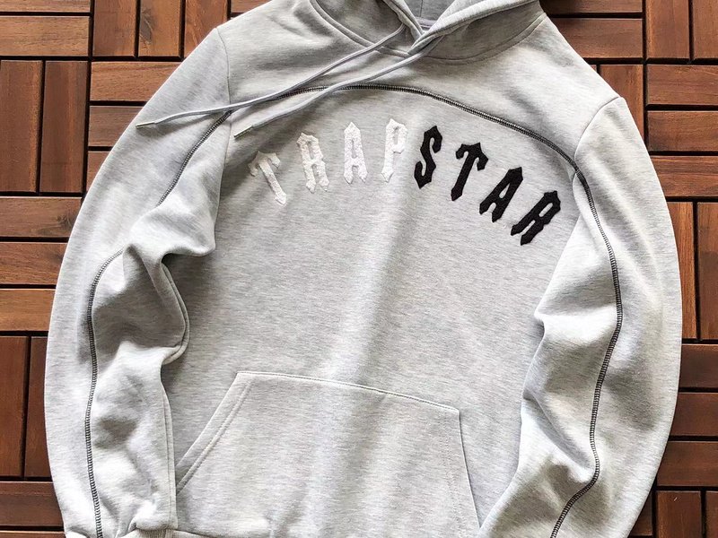 Худи Trapstar Logo Inscription On Two Color Background With Stripe Along "Gray" фото № 2