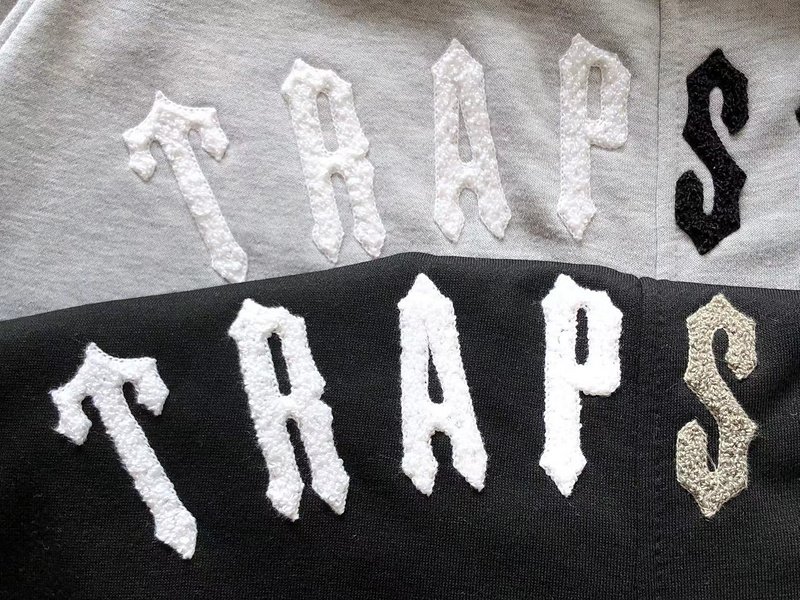 Худи Trapstar Logo Inscription On Two Color Background With Stripe Along "Gray" фото № 4