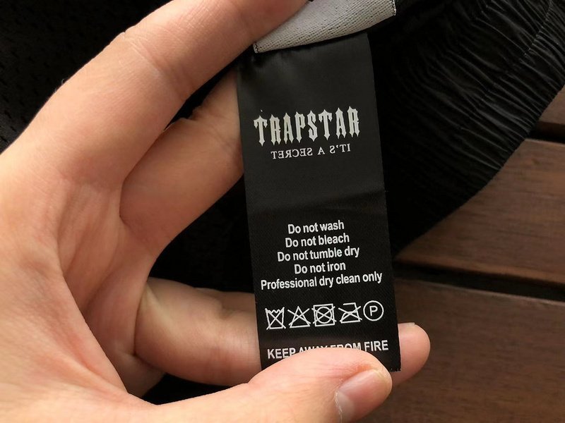Олимпийка Trapstar Decorated By Stripe And Repeating Embroidered Logo "Black" фото № 7