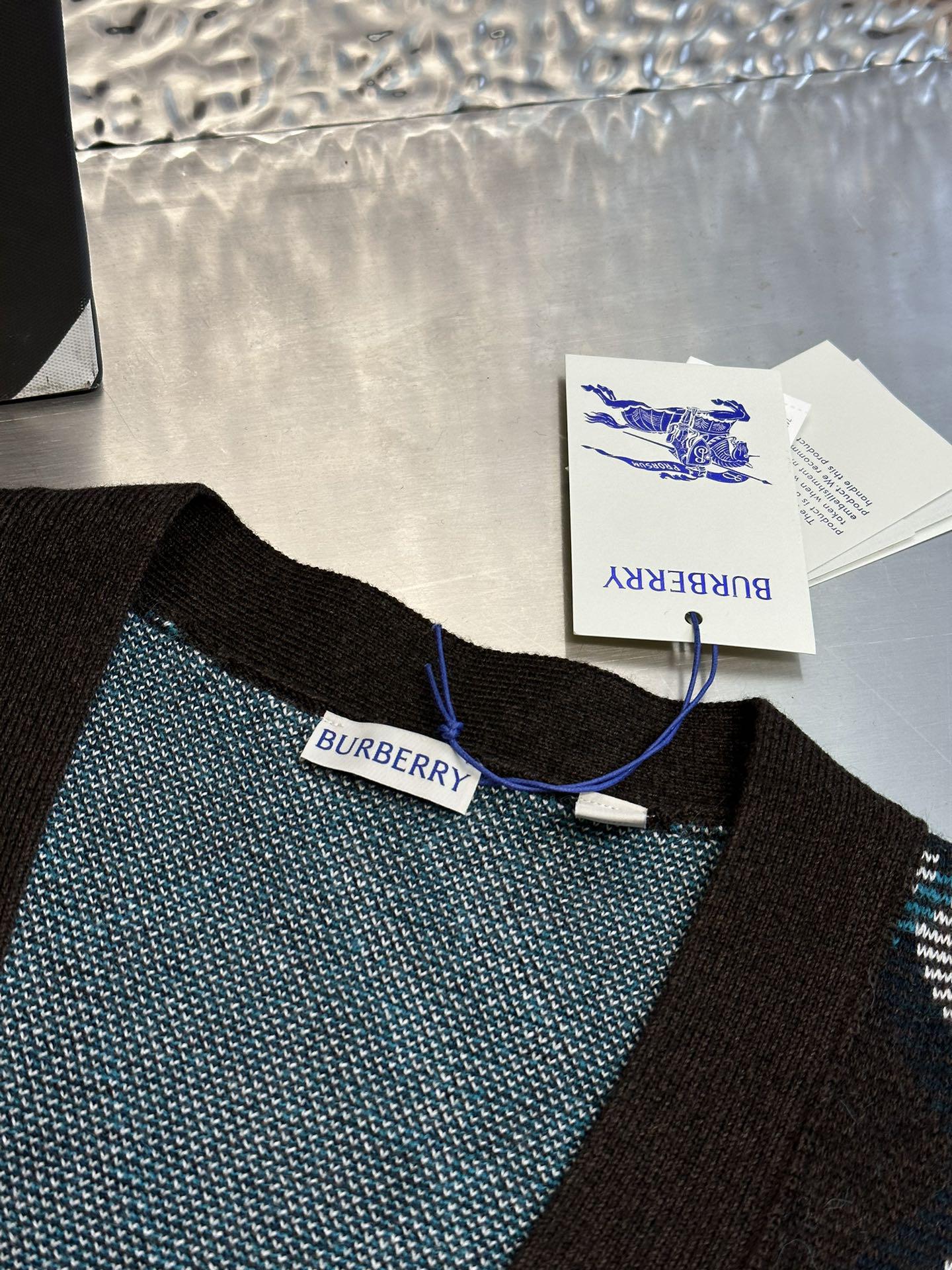 Кардиган Burberry White And Green Lines Print "Brown" фото № 4