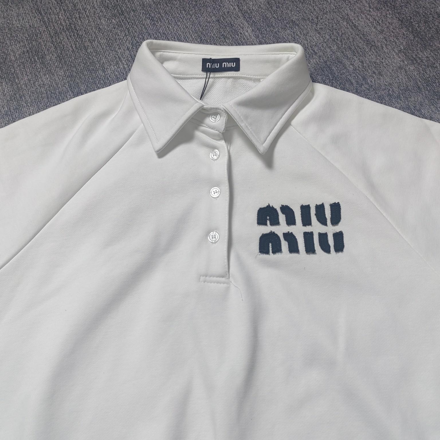 Свитшот Miu Miu Frontside Left Round Logotype Miu Miu "White" фото № 4
