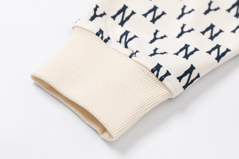 Свитшот MLB Monogram Allover Overfit "Cream" фото № 4