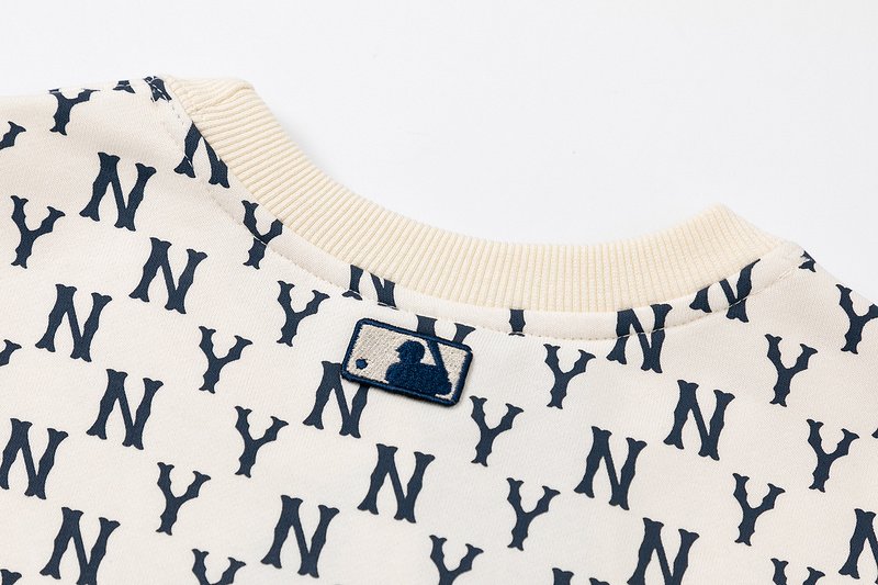Свитшот MLB Monogram Allover Overfit "Cream" фото № 6