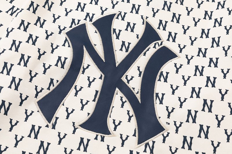 Свитшот MLB Monogram Allover Overfit "Cream" фото № 7