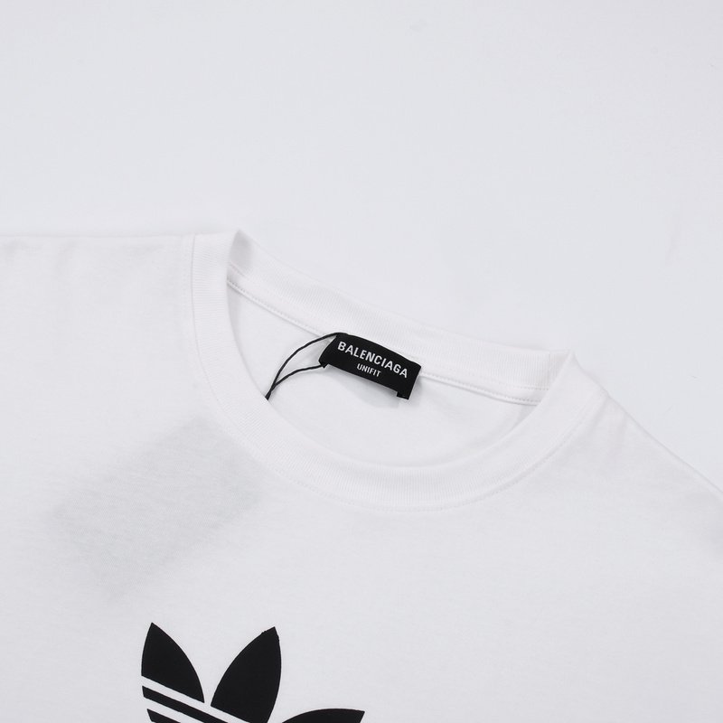 Футболка Balenciaga X Adidas With A Chocolate Candy Print "White" фото № 6