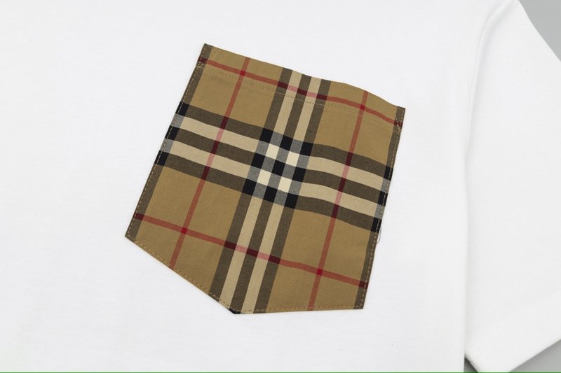 Футболка Burberry With Cell-Style Pocket "White" фото № 5