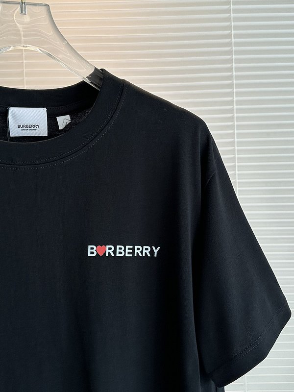 Футболка Burberry With Red Heart On The Back "Black" фото № 5