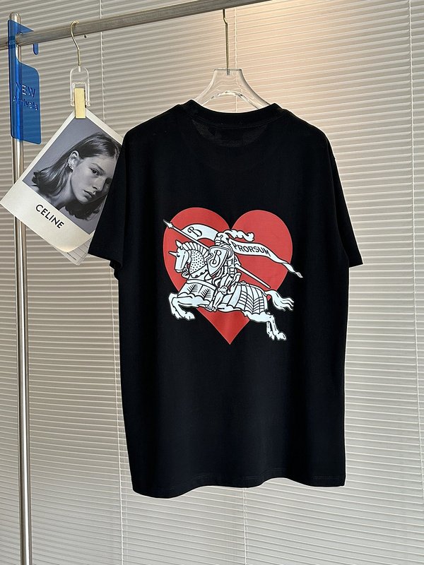 Футболка Burberry With Red Heart On The Back "Black" фото № 6