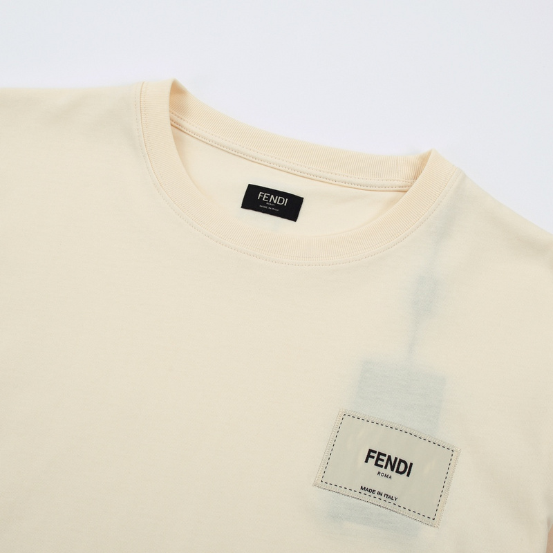 Футболка Fendi Regular With A Logo "Cream" фото № 2