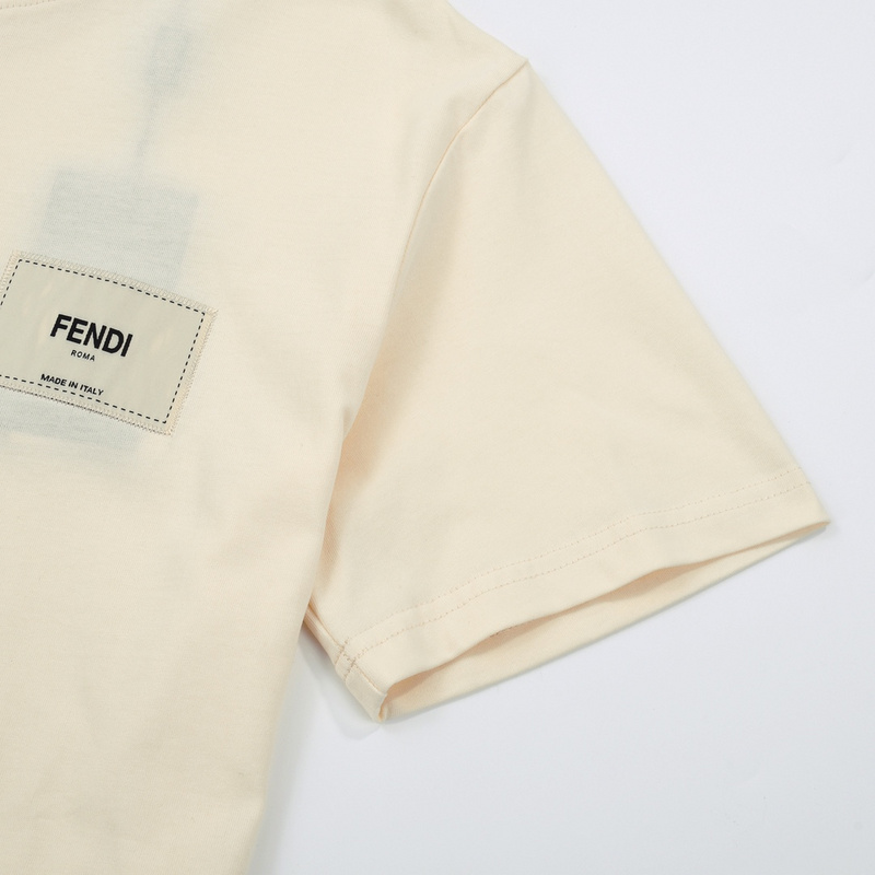 Футболка Fendi Regular With A Logo "Cream" фото № 3