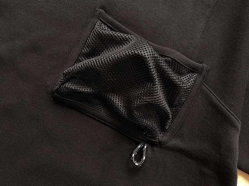 Футболка Gramicci With Pocket "Black" фото № 3