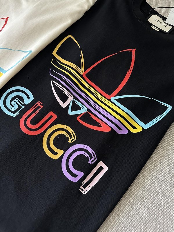 Футболка Gucci X Adidas With Motley Logo "Black" фото № 2