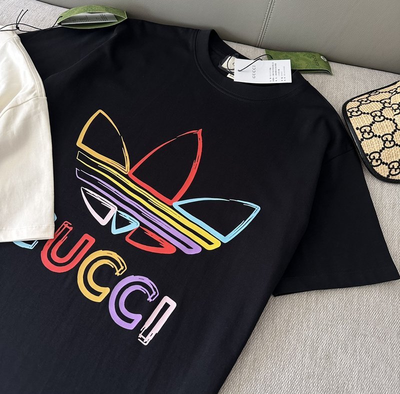 Футболка Gucci X Adidas With Motley Logo "Black" фото № 4