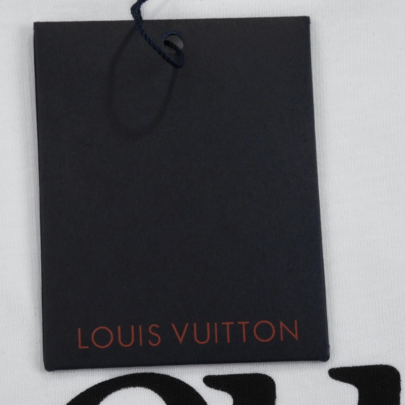 Футболка Louis Vuitton With An Elegant Logo And Brand Emblems "White" фото № 5