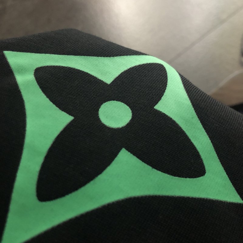 Футболка Louis Vuitton Three Green Emblems "Black" фото № 4