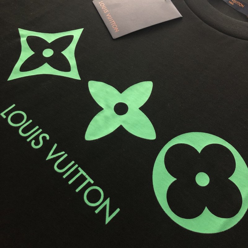 Футболка Louis Vuitton Three Green Emblems "Black" фото № 5
