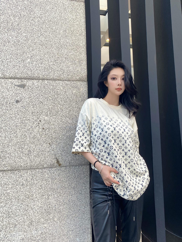 Футболка Louis Vuitton Many Brand Emblems "White" фото № 4