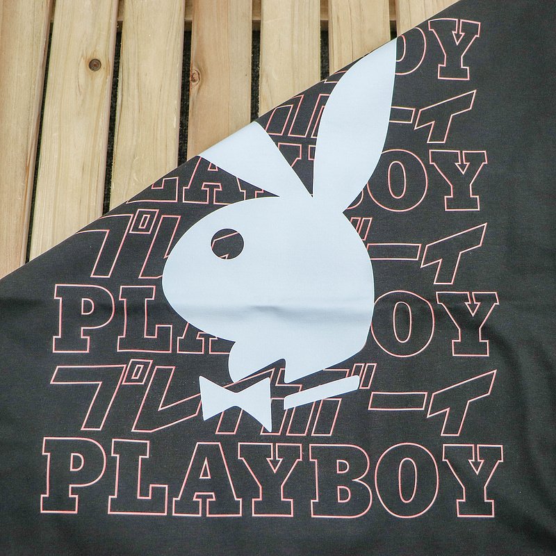 Футболка Playboy Big Logo On Inscription Background Front "Black" фото № 8