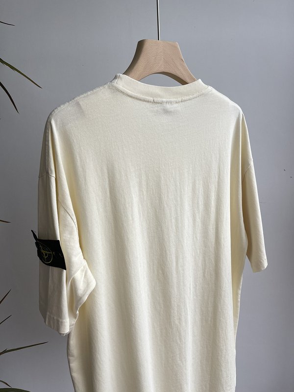 Футболка Stone Island Without Inscriptions But With Patch "Cream" фото № 4