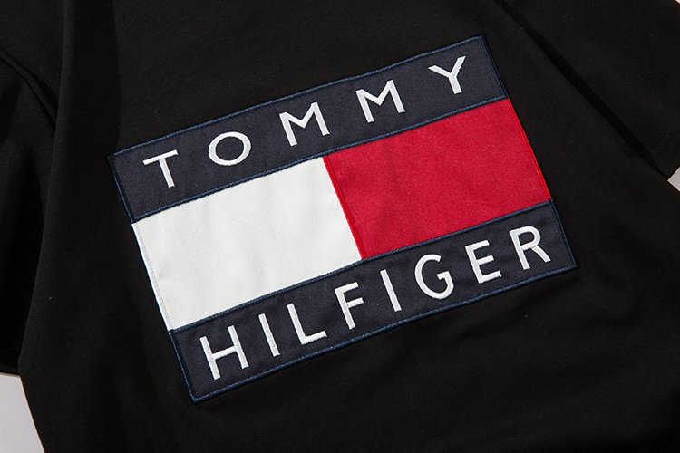 Футболка Tommy Hilfiger With A Sign "Black" фото № 3