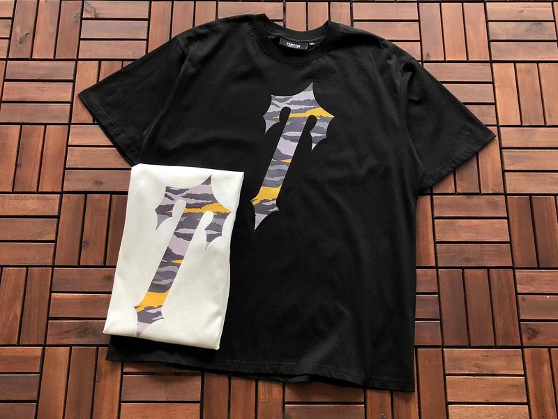 Футболка Trapstar Wide Logo Lettering With Three Color Background Back "Black" фото № 2