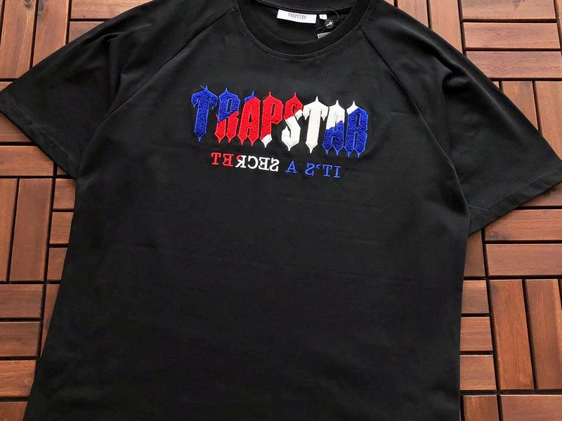 Футболка Trapstar Three Color Embroidered Logo Front "Black" фото № 3