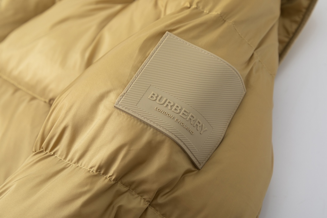 Пуховик Burberry Convertible Vest "Beige" фото № 2