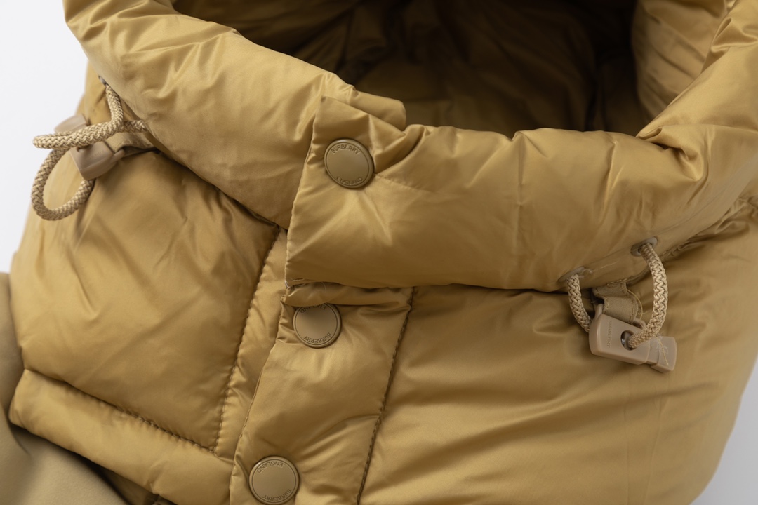 Пуховик Burberry Convertible Vest "Beige" фото № 3