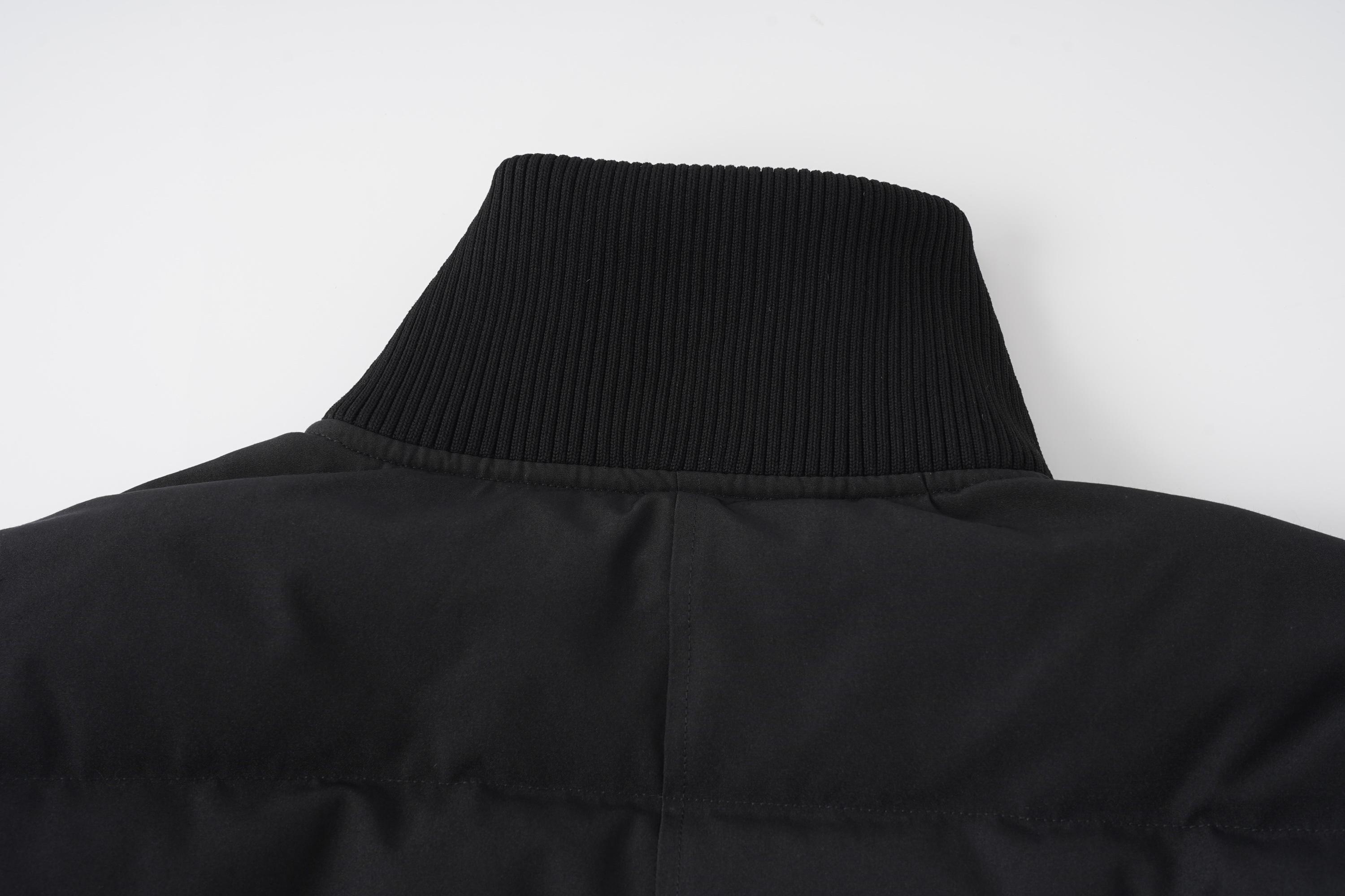 Зимняя куртка Canada Goose Woolford Jacket "Black" фото № 6