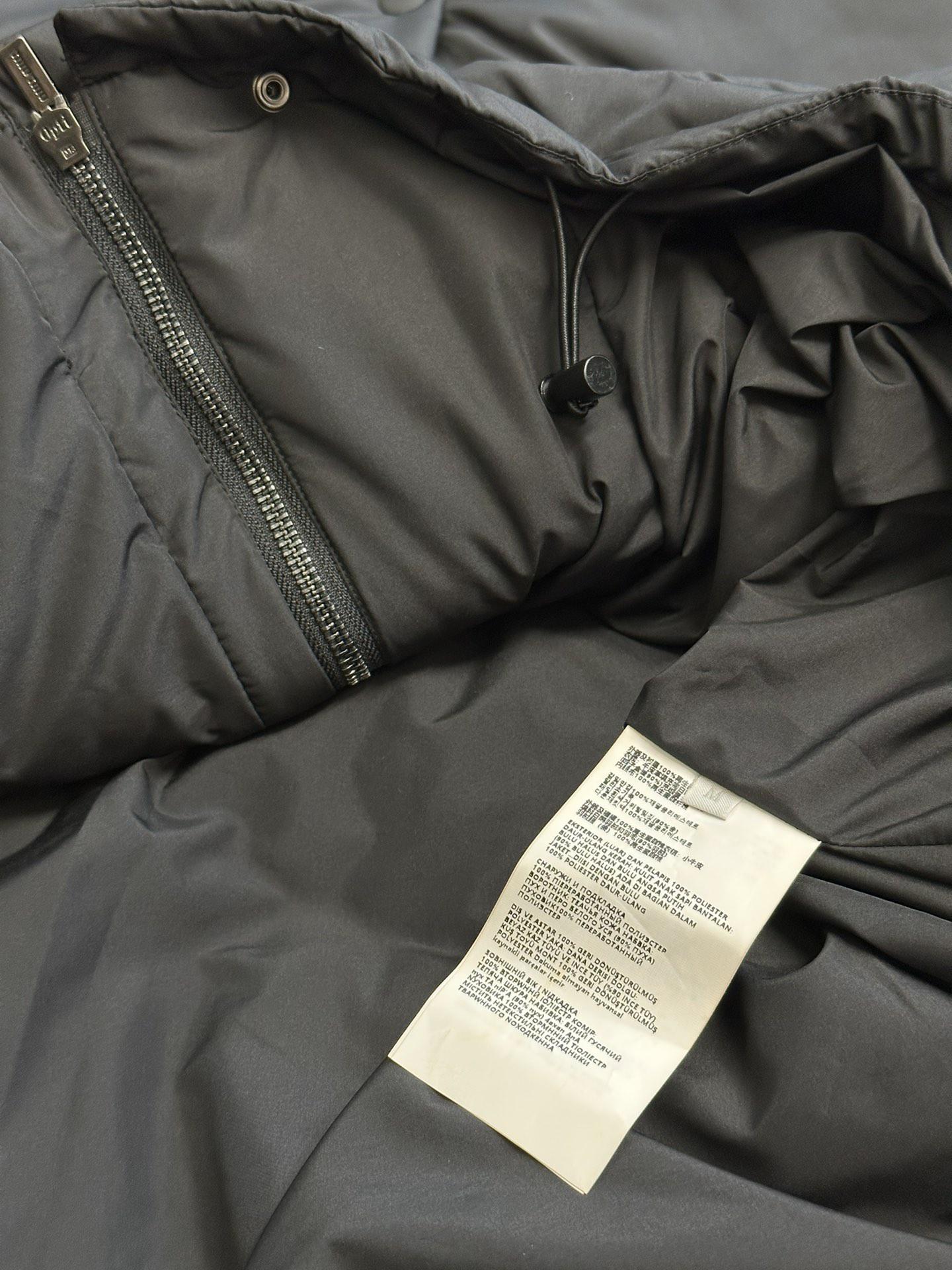 Пуховик Miu Miu Polished Peak "Black" фото № 2