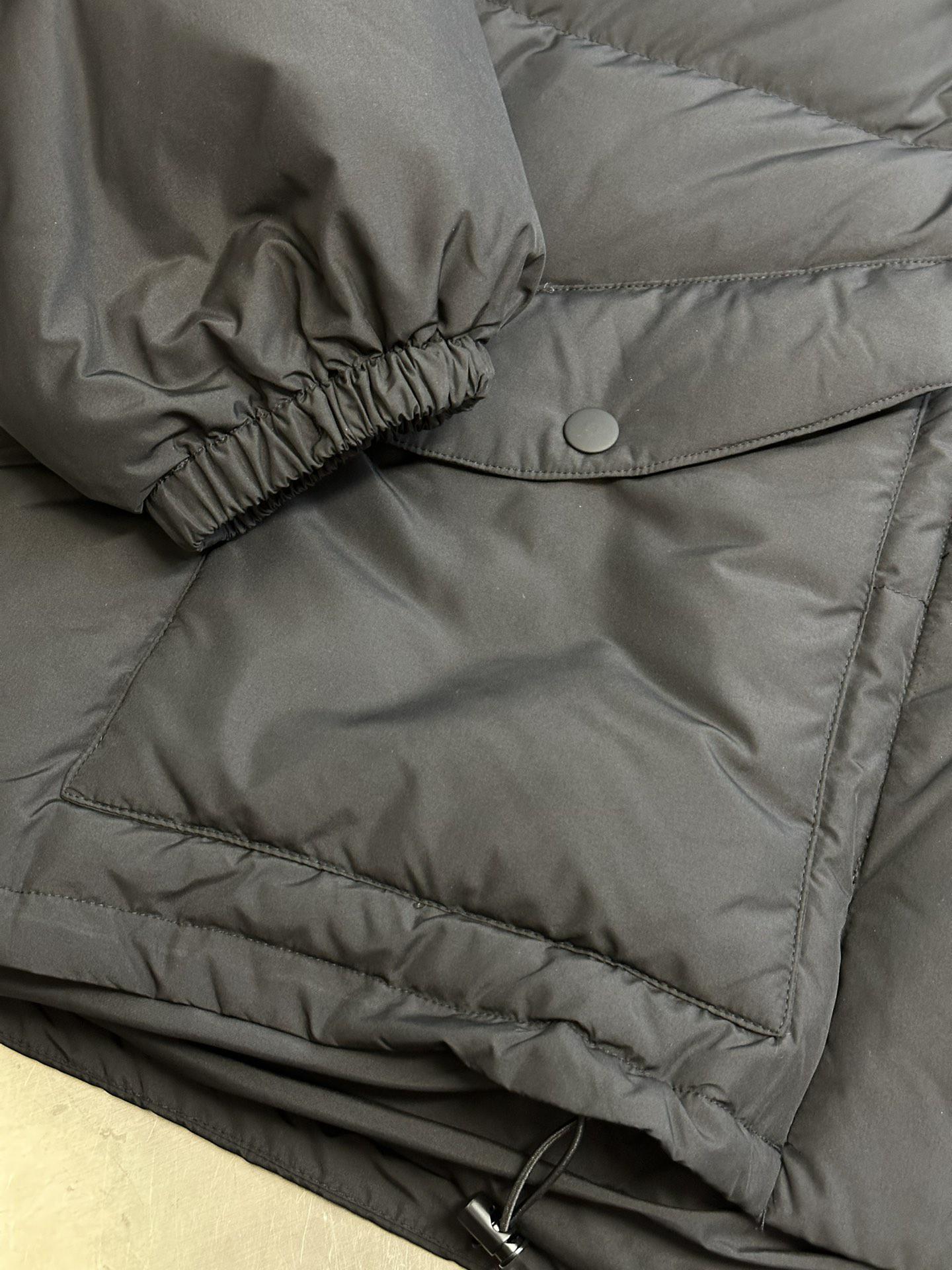 Пуховик Miu Miu Polished Peak "Black" фото № 3