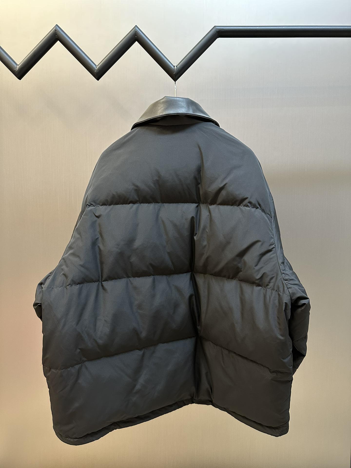 Пуховик Miu Miu Polished Peak "Black" фото № 6