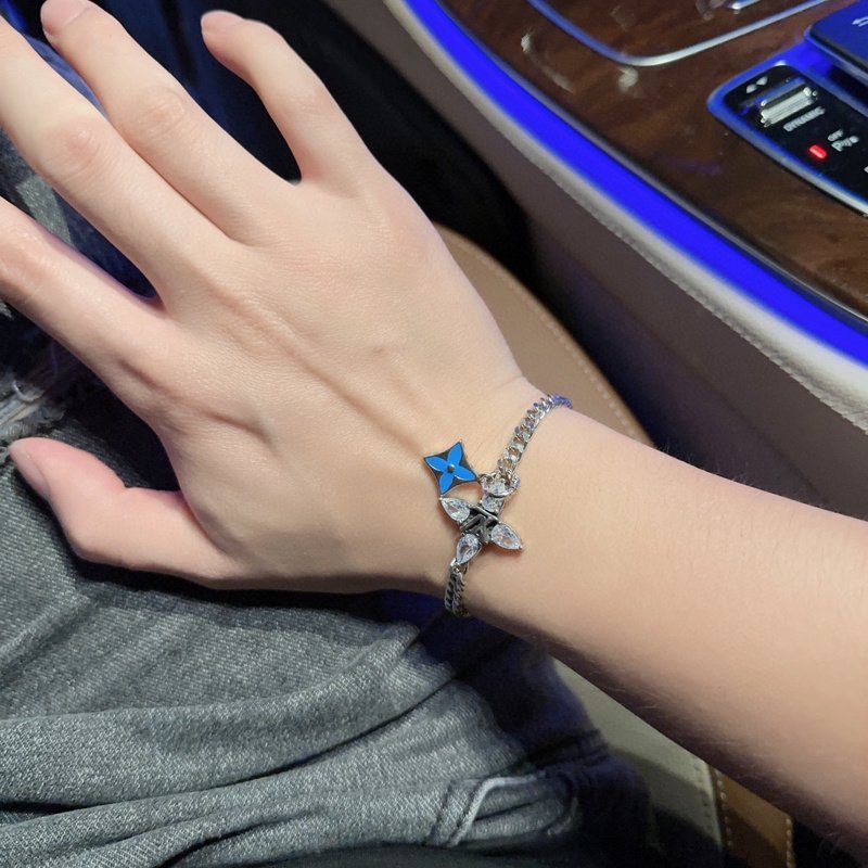 Браслет Louis Vuitton Details Decorated By Logo In Circle "Silver" фото № 9