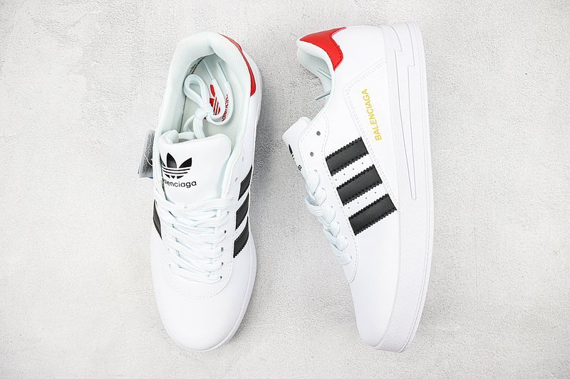 Balenciaga x Neighborhood x Adidas Campus "White/Gold" фото № 6