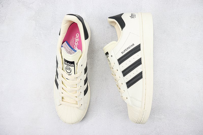Andre Saraiva x Adidas Superstar "Chalk White Black" фото № 6