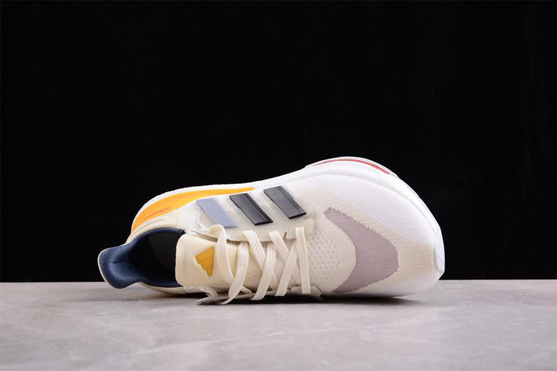 Adidas Ultra Boost Light 23 "White/Beige" фото № 3