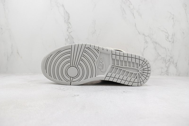 Air Jordan 1 Retro High OG "Neutral Grey/Hyper Crimson" фото № 8