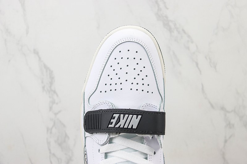 Air Jordan 1 Low "White/Black/Print Swoosh" фото № 3