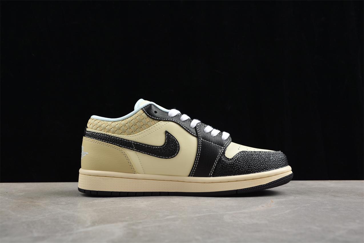 Air Jordan 1 Low SE "Coconut Milk Black Muslin" фото № 7