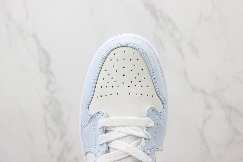 Air Jordan 1 Mid "Glitter Swoosh" фото № 4