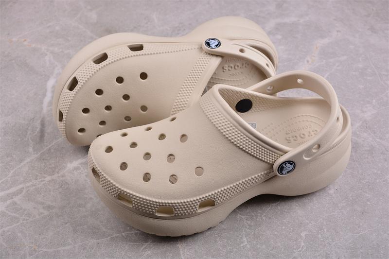 Crocs Classic Platform Clog "Beige" фото № 6