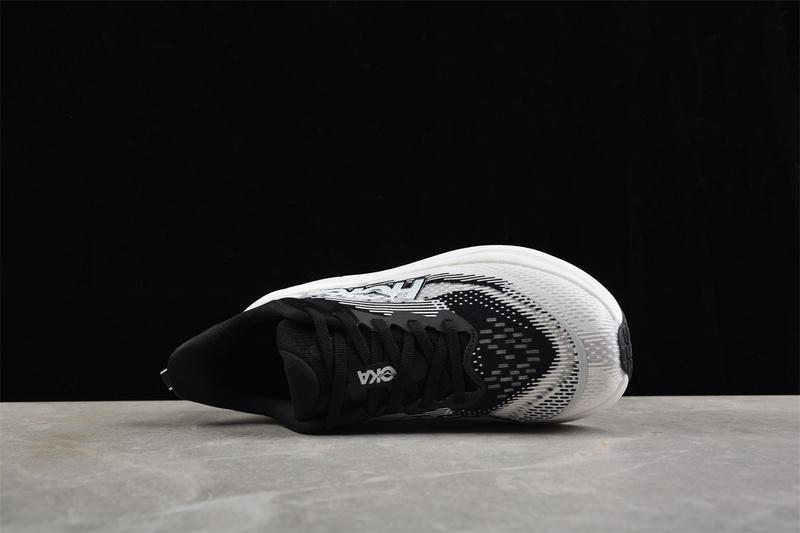 Hoka Skyflow "Black/White" фото № 3